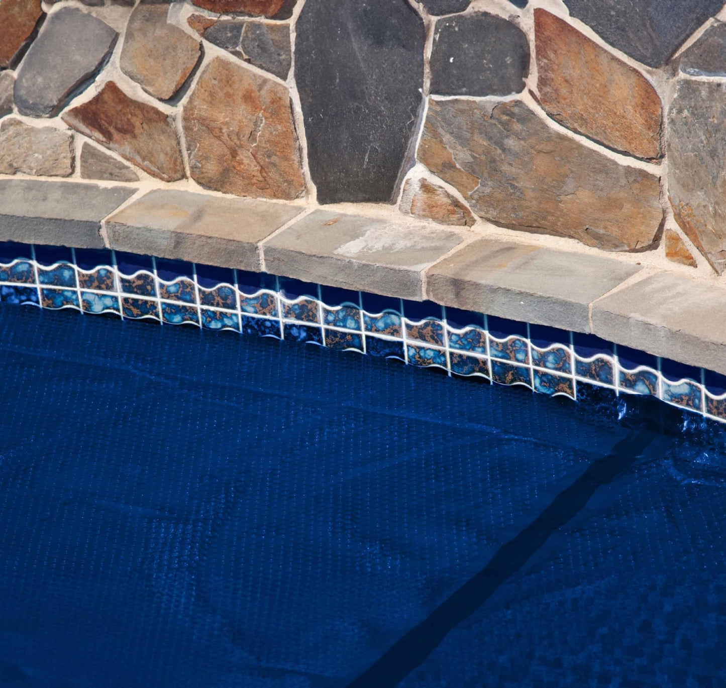12' x 24' Oval Premium Black and Blue Solar Blanket - interpools
