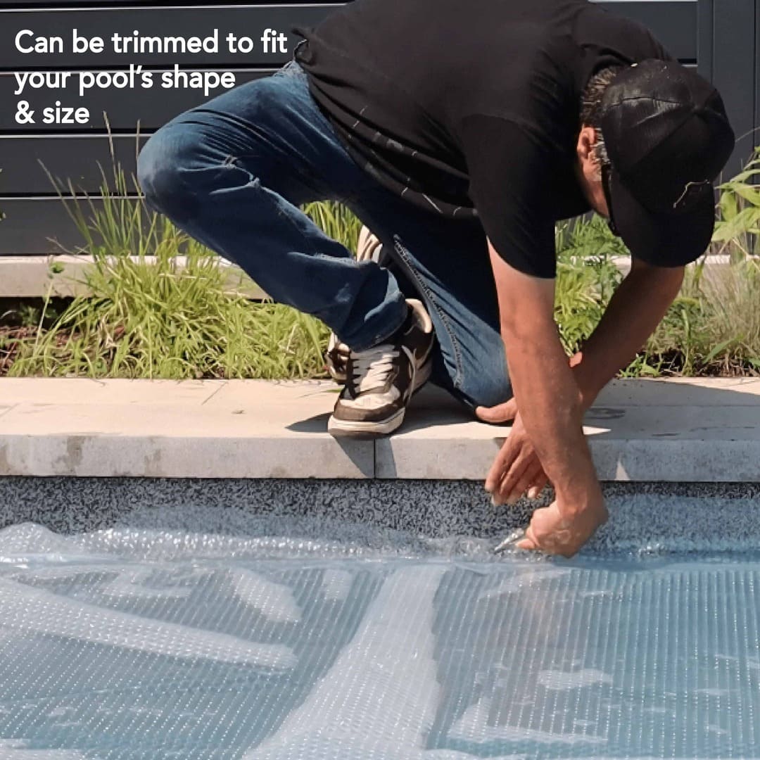 18' x 33' Oval Clear Deluxe Solar Blanket - International Pool & Spa